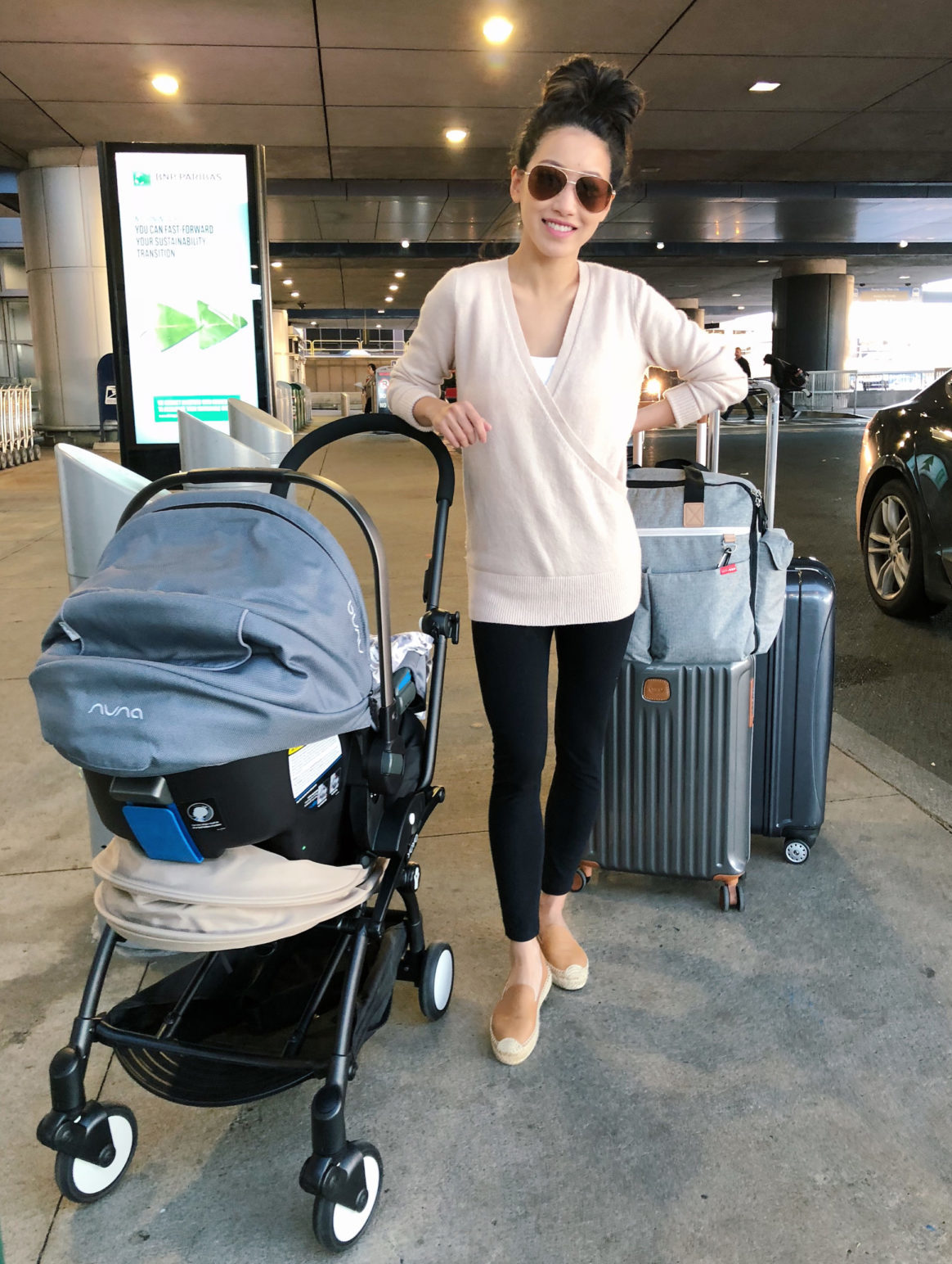 nursing breastfeeding friendly airport travel outfit