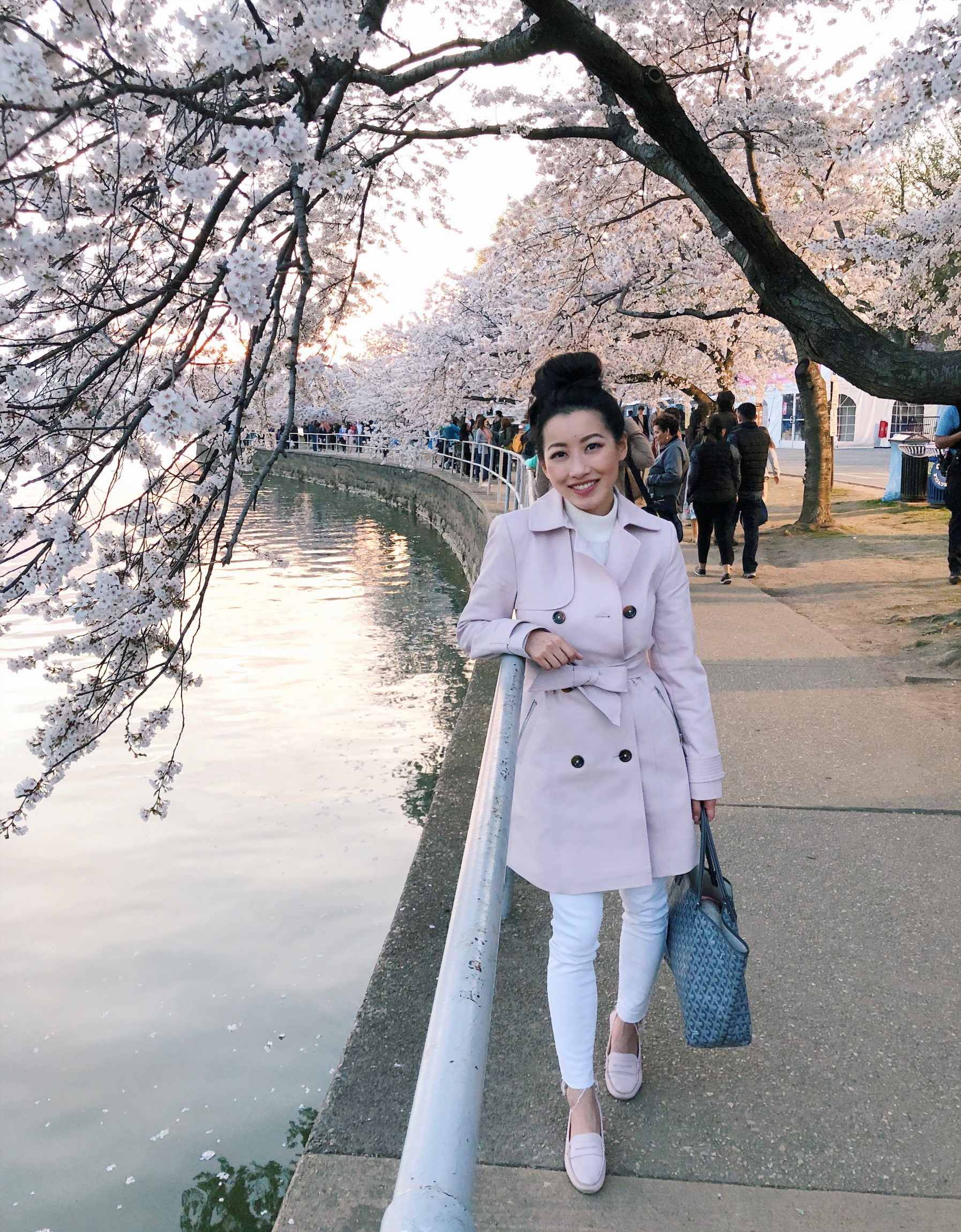 blush pink trench coat mgemi felize pastoso loafers travel outfit