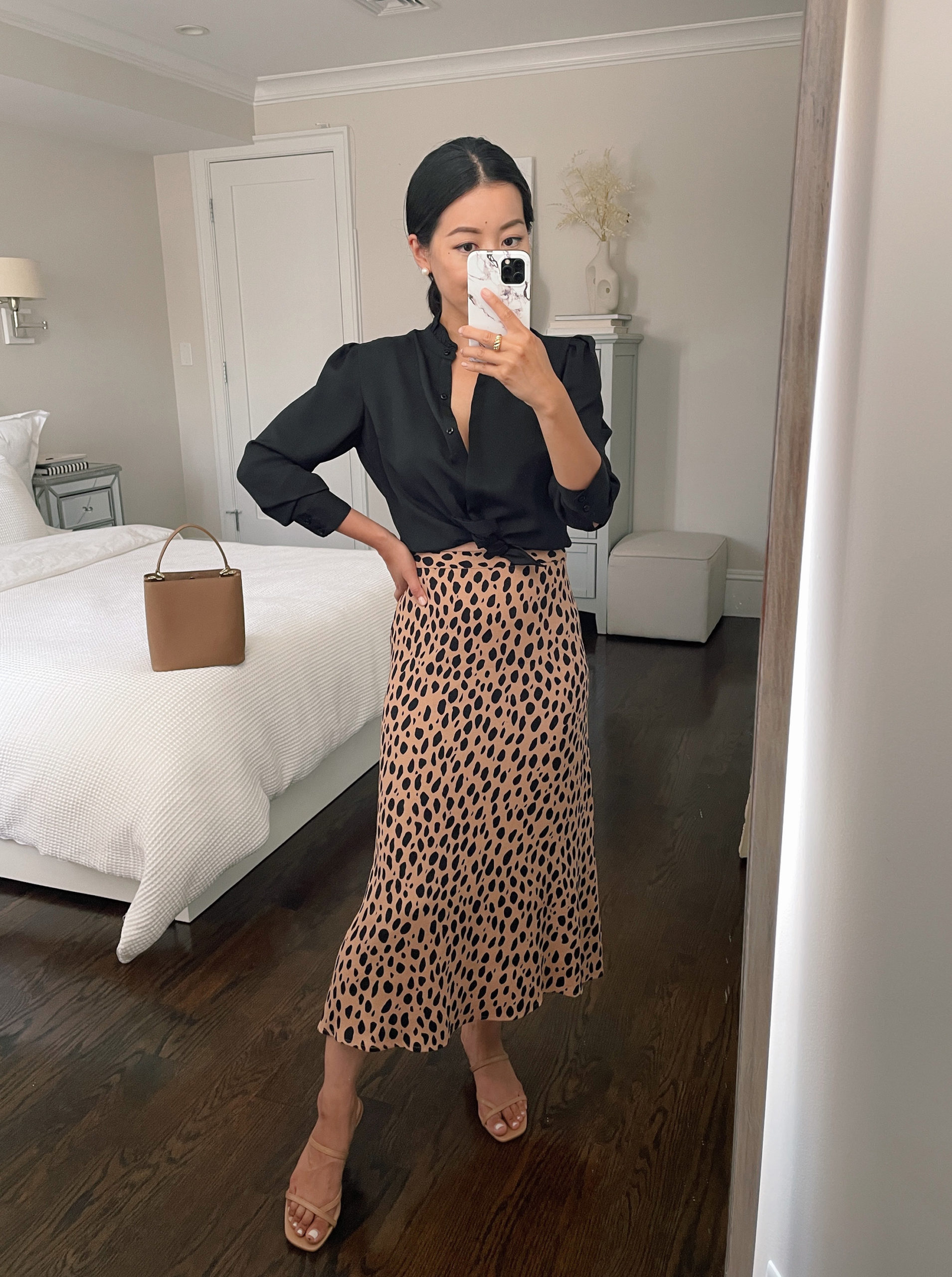 reformation-petite-bea-leopard-skirt-outfit